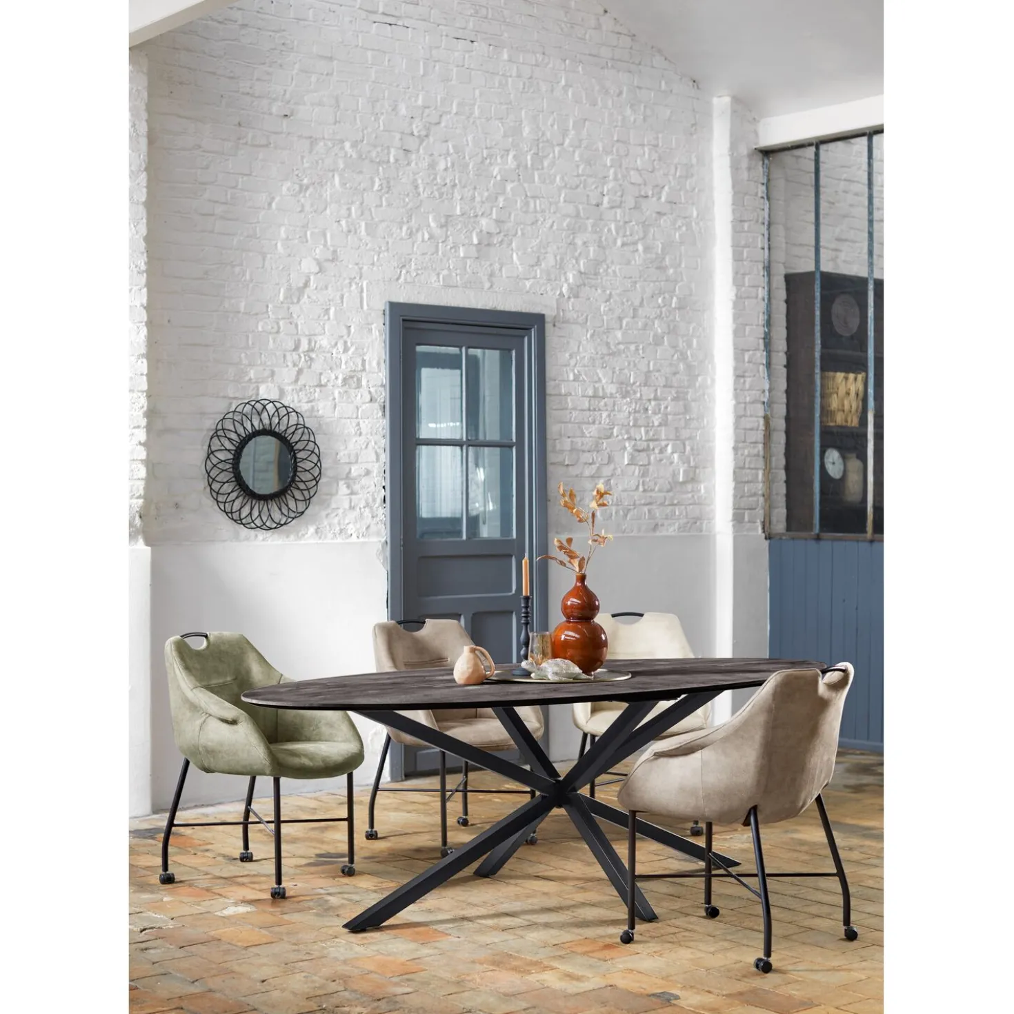 Eettafel Piastra 230x115 cm ovaal zwart